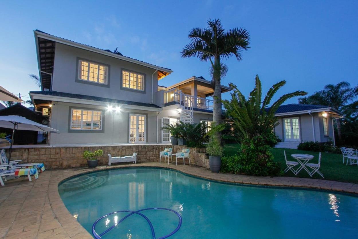 Blue Waves Lodge Umhlanga Rocks Екстериор снимка